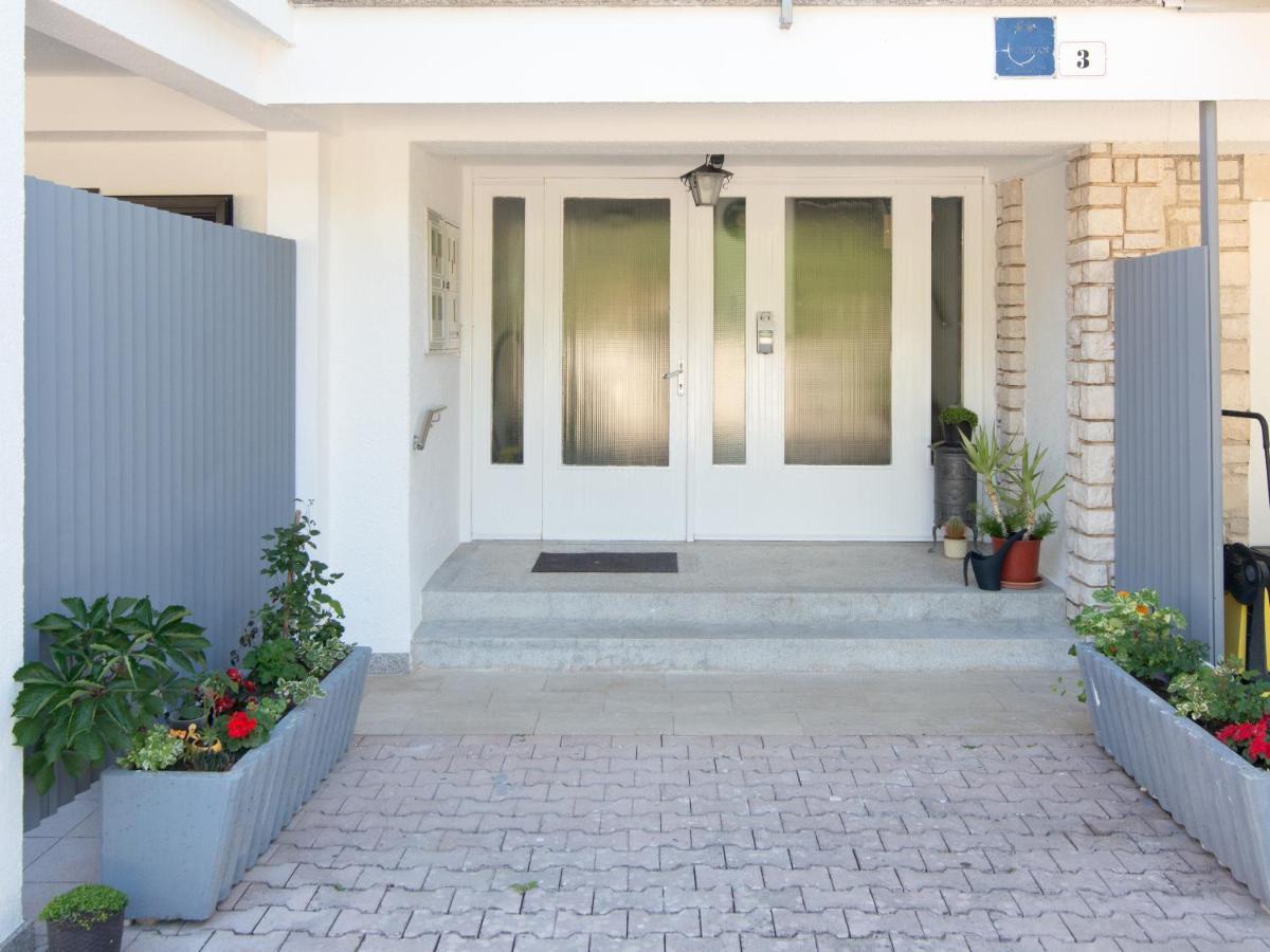Apartments Jasna 1 Novigrad Istria Exterior foto